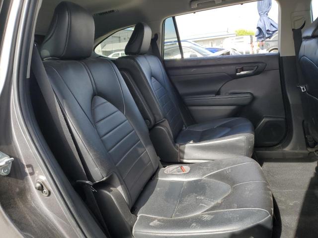 5TDGZRAH5NS130017 - 2022 TOYOTA HIGHLANDER XLE GRAY photo 11