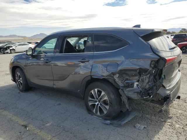 5TDGZRAH5NS130017 - 2022 TOYOTA HIGHLANDER XLE GRAY photo 2
