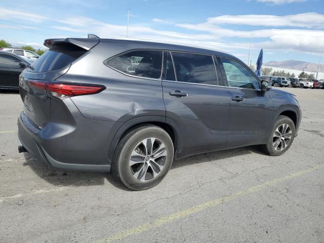 5TDGZRAH5NS130017 - 2022 TOYOTA HIGHLANDER XLE GRAY photo 3