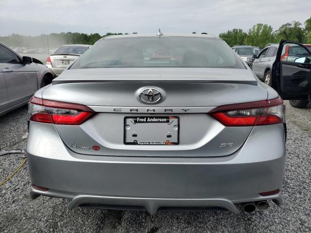 4T1G11AK0PU739434 - 2023 TOYOTA CAMRY SE NIGHT SHADE SILVER photo 6