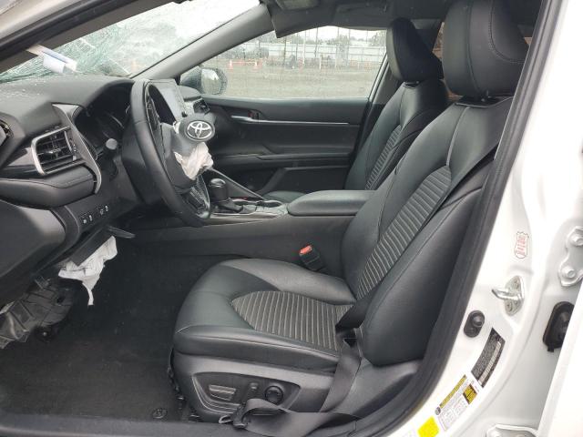 4T1G11AK1PU722030 - 2023 TOYOTA CAMRY SE NIGHT SHADE WHITE photo 7