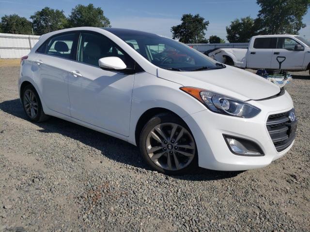 KMHD35LH8GU322018 - 2016 HYUNDAI ELANTRA GT WHITE photo 4