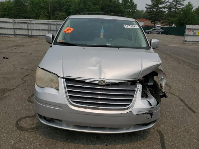 2A4RR8D14AR422479 - 2010 CHRYSLER TOWN & COU TOURING PLUS SILVER photo 5