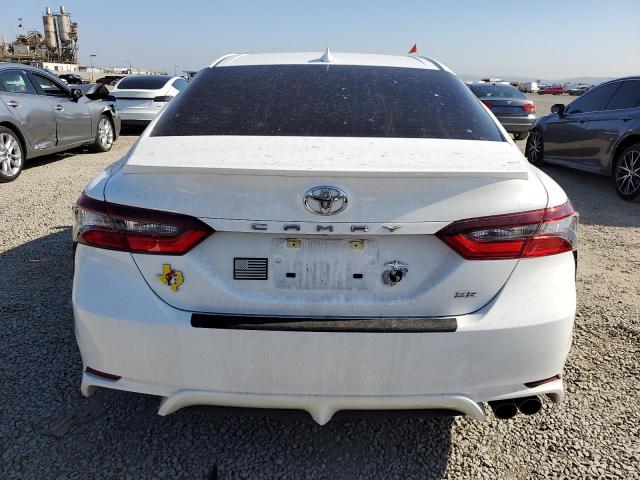 4T1G11AK2PU809905 - 2023 TOYOTA CAMRY SE NIGHT SHADE WHITE photo 6