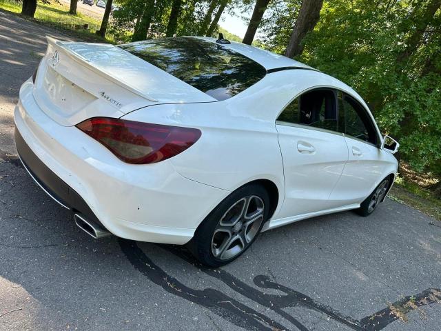 WDDSJ4GB8EN115756 - 2014 MERCEDES-BENZ CLA 250 4MATIC WHITE photo 4