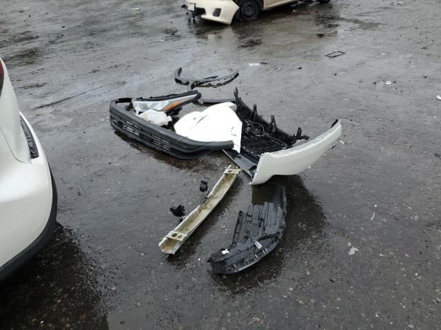 5TDHZRBH8LS501574 - 2020 TOYOTA HIGHLANDER XLE WHITE photo 13