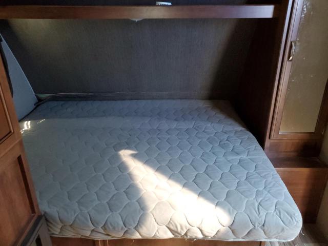 4YDT15315JK412011 - 2018 KEYSTONE PASSPORT თეთრი ფოტო 5