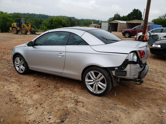 WVWFW8AH6FV002004 - 2015 VOLKSWAGEN EOS LUX 银色 照片 2