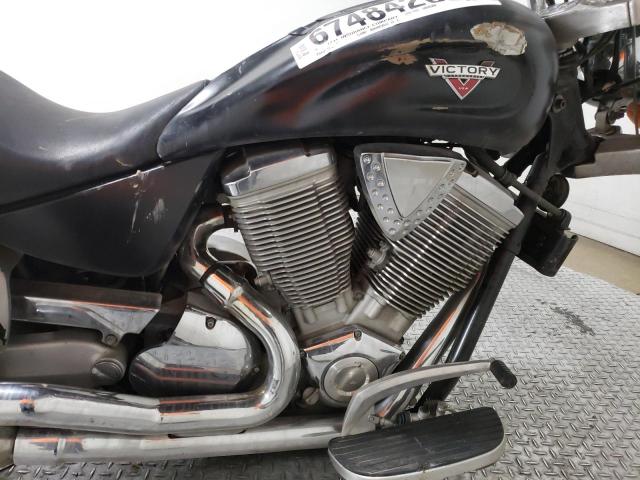 5VPGB16D833003628 - 2003 VICTORY MOTORCYCLES VEGAS BLACK photo 5