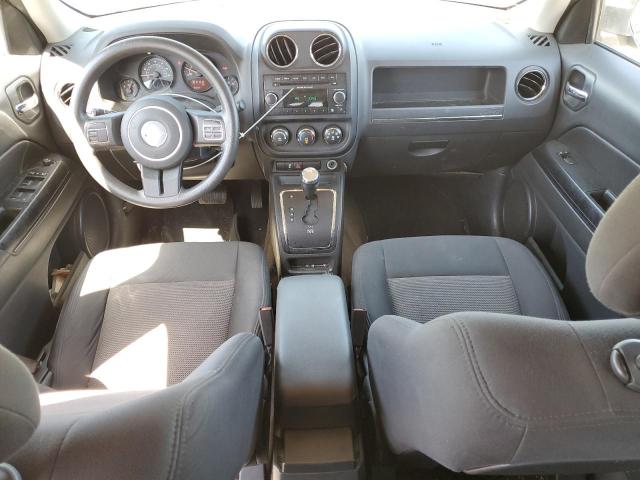 1C4NJPBA1ED553368 - 2014 JEEP PATRIOT SPORT Grau Foto 8