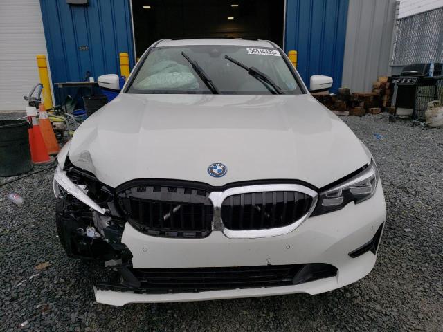 WBA5P7C0XNFM68549 - 2022 BMW 330E WHITE photo 5