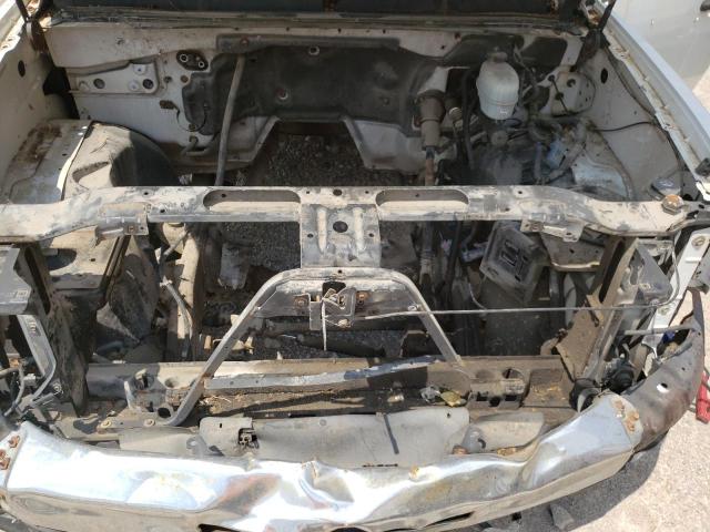 1GBHC24K28E154956 - 2008 CHEVROLET silverado C2500 HEAVY DUTY WHITE photo 12