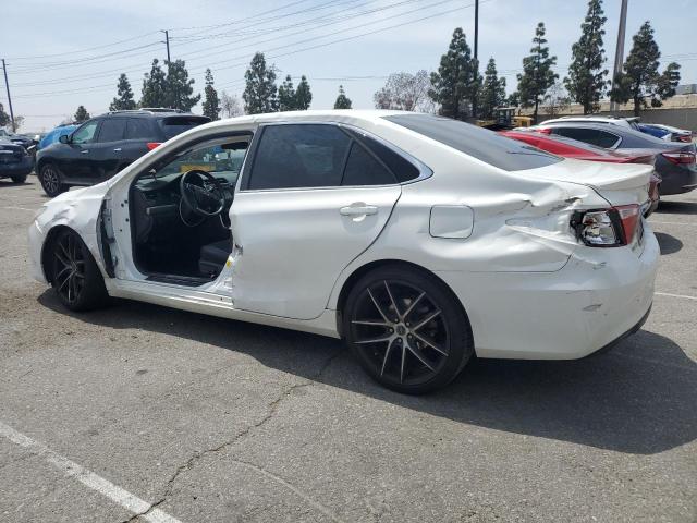 4T1BF1FK9FU099064 - 2015 TOYOTA CAMRY SE LE Beyaz fotoğraf 2
