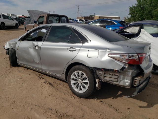 4T4BF1FKXGR577824 - 2016 TOYOTA CAMRY LE SILVER photo 2