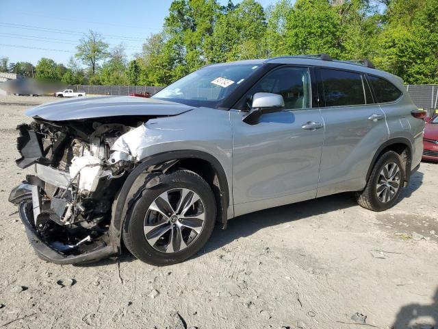 5TDGZRBH8MS118926 - 2021 TOYOTA HIGHLANDER XLE Արծաթագույն լուսանկար 1
