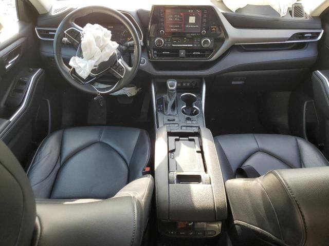 5TDGZRBH8MS118926 - 2021 TOYOTA HIGHLANDER XLE Արծաթագույն լուսանկար 8