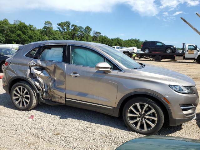 5LMCJ3C99KUL45182 - 2019 LINCOLN MKC RESERVE GOLD photo 4