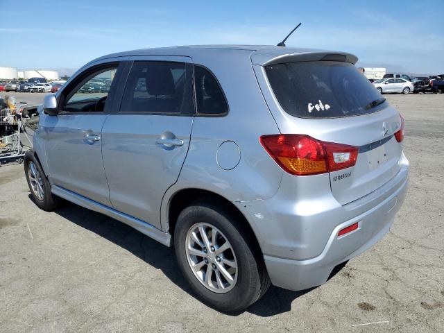 JA4AP3AU8BZ005488 - 2011 MITSUBISHI OUTLANDER ES SILVER photo 2