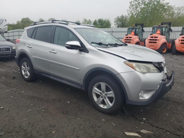 2T3RFREV5DW023483 - 2013 TOYOTA RAV4 XLE ნაცრისფერი ფოტო 4