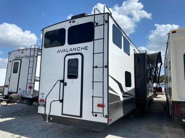 4YDF39020ME761687 - 2021 KEYSTONE AVALANCHE თეთრი ფოტო 4