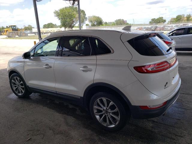 5LMCJ2C98HUL32703 - 2017 LINCOLN MKC SELECT Սպիտակ լուսանկար 2