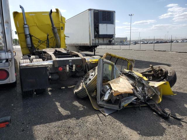 1XPHP40X3AD795234 - 2010 PETERBILT 386 YELLOW photo 3