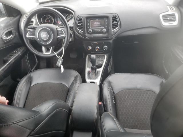 3C4NJDBB7JT192059 - 2018 JEEP COMPASS LATITUDE Srebrny zdjęcie 8