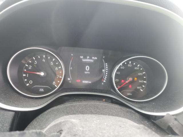 3C4NJDBB7JT192059 - 2018 JEEP COMPASS LATITUDE Srebrny zdjęcie 9