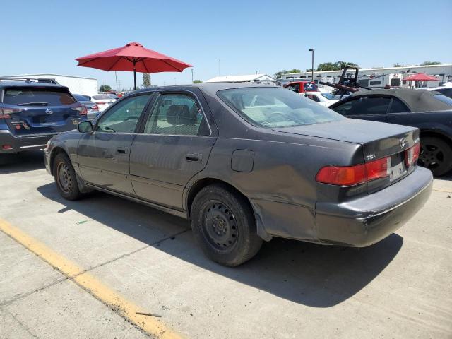 JT2BG22K0Y0457751 - 2000 TOYOTA CAMRY CE GRAY photo 2