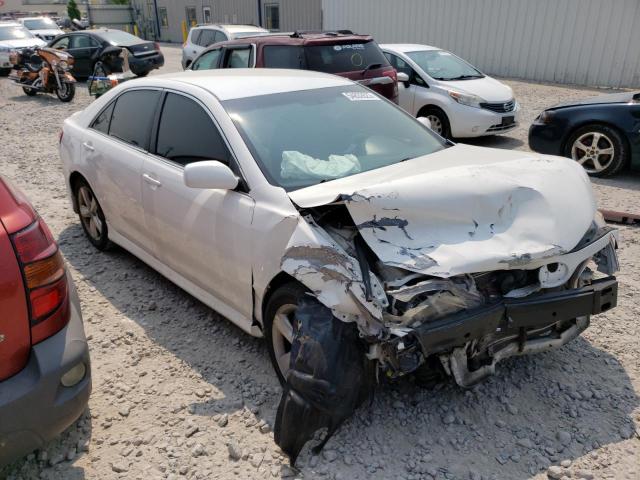 4T1BF3EK8BU595934 - 2011 TOYOTA CAMRY 4D 2 BASE WHITE photo 4