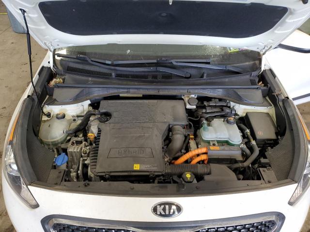 KNDCB3LC4J5119382 - 2018 KIA NIRO FE WHITE photo 11