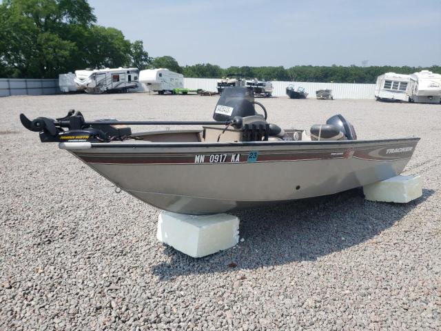 BUJ63422E506 - 2006 BASS TRACKER TAN photo 2