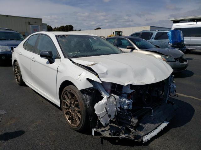 4T1T31AK5PU049039 - 2023 TOYOTA CAMRY SE NIGHT SHADE WHITE photo 4