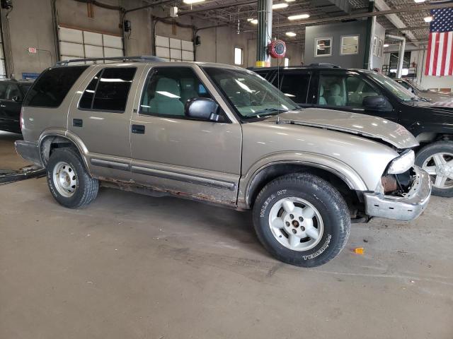 1GNDT13W9W2139319 - 1998 CHEVROLET BLAZER BEIGE photo 4