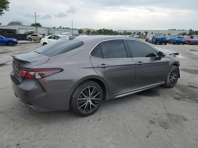 4T1T11AK0RU841317 - 2024 TOYOTA CAMRY SE NIGHT SHADE GRAY photo 3