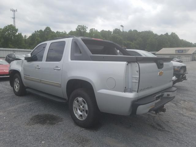 3GNTKEE70CG155472 - 2012 CHEVROLET AVALANCHE LS SILVER photo 3