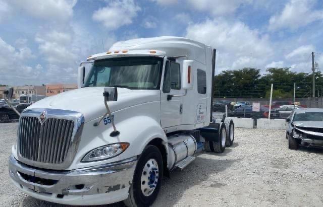 3HSCUSJR7BN336076 - 2011 INTERNATIONAL PROSTAR PR WHITE photo 2