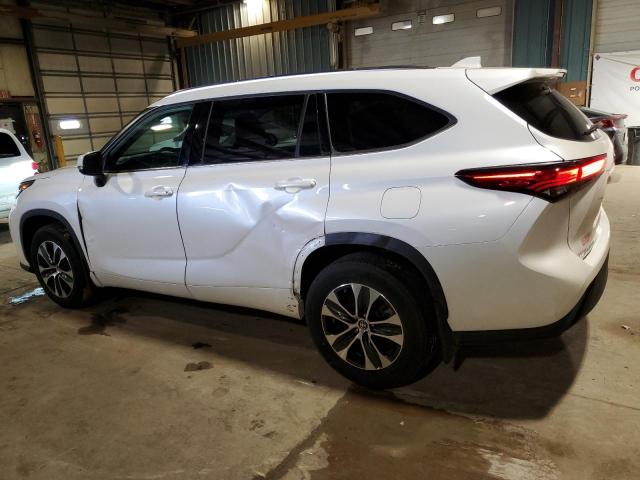 5TDGZRBH5MS069605 - 2021 TOYOTA HIGHLANDER XLE WHITE photo 2