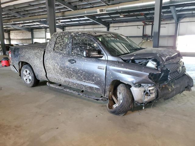 5TFUY5F1XJX694373 - 2018 TOYOTA TUNDRA DOUBLE CAB SR/SR5 GRAY photo 4