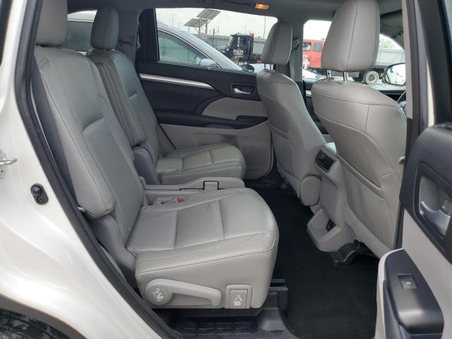5TDJKRFH0FS125036 - 2015 TOYOTA HIGHLANDER XLE WHITE photo 11