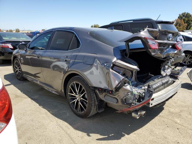 4T1S31AK7PU616198 - 2023 TOYOTA CAMRY SE NIGHT SHADE GRAY photo 2