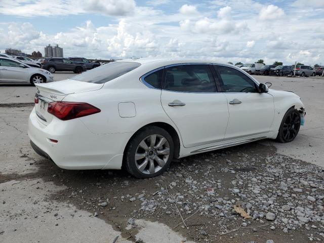 JN1BY1PP7JM330130 - 2018 INFINITI Q70L 3.7 LUXE WHITE photo 3