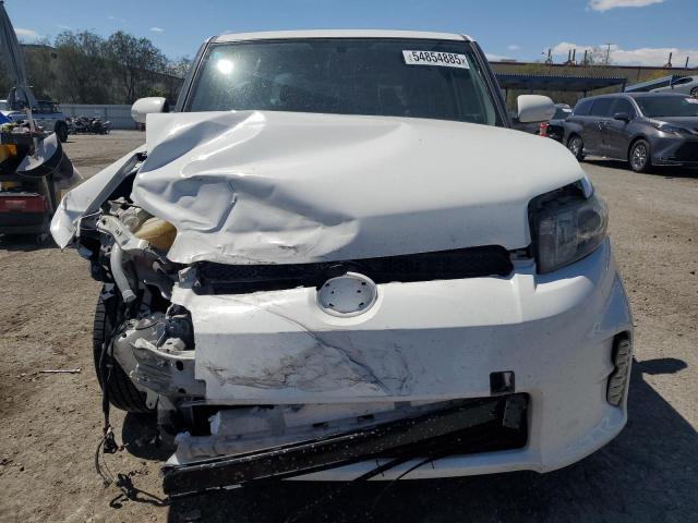 JTLZE4FE3FJ066858 - 2015 TOYOTA SCION XB WHITE photo 5