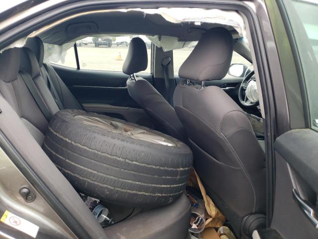 4T1B11HK7JU526682 - 2018 TOYOTA CAMRY L GRAY photo 10