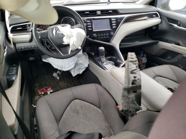 4T1B11HK7JU526682 - 2018 TOYOTA CAMRY L GRAY photo 8