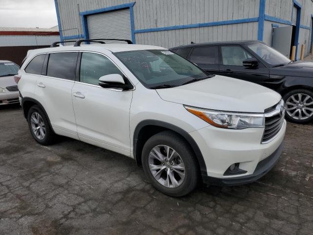 5TDBKRFH5FS175242 - 2015 TOYOTA HIGHLANDER LE WHITE photo 4