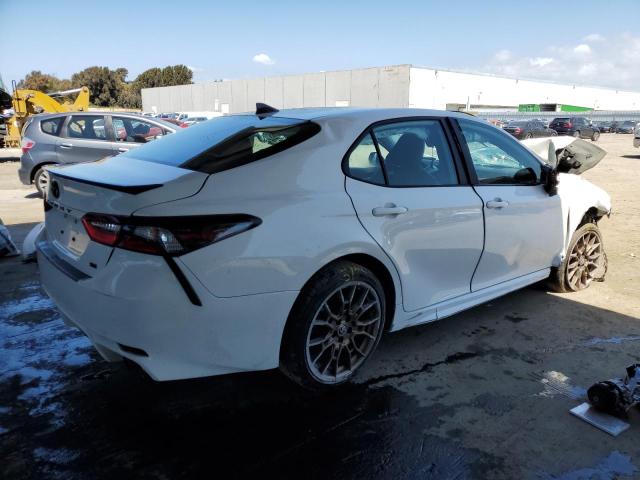4T1T11AK1RU195480 - 2024 TOYOTA CAMRY SE NIGHT SHADE WHITE photo 3