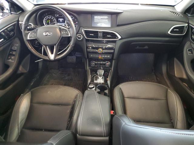 SJKCH5CR9HA025589 - 2017 INFINITI QX30 BASE Արծաթագույն լուսանկար 8