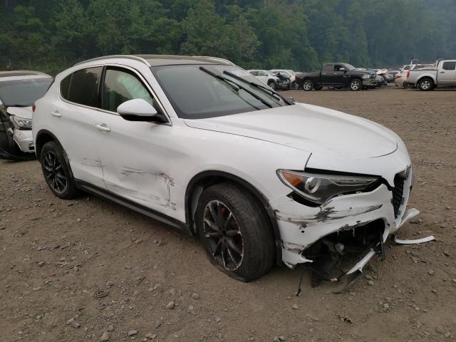 ZASPAKBN9K7C38303 - 2019 ALFA ROMEO STELVIO TI WHITE photo 4