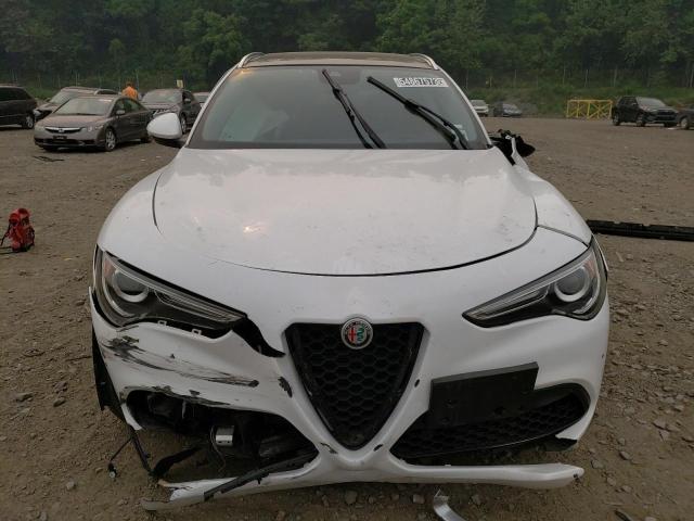 ZASPAKBN9K7C38303 - 2019 ALFA ROMEO STELVIO TI WHITE photo 5